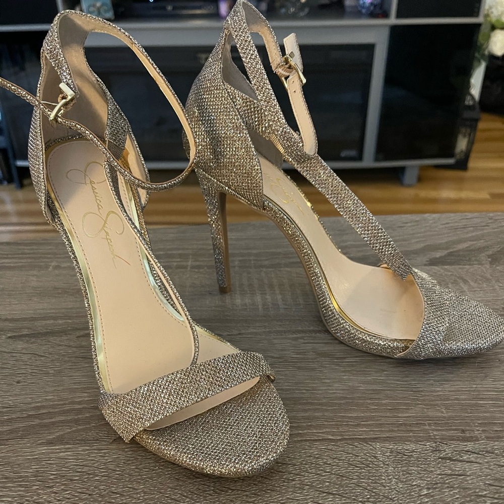 Jessica Simpson gold mesh heels. Never worn sz 10